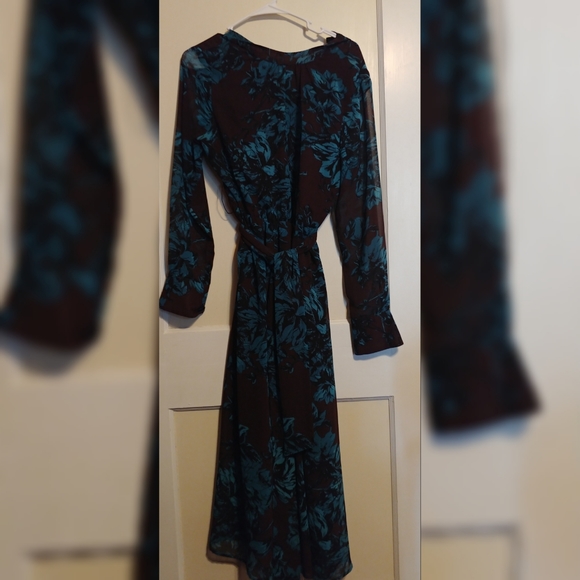 WHO WHAT WEAR Dress - Picture 2 of 5